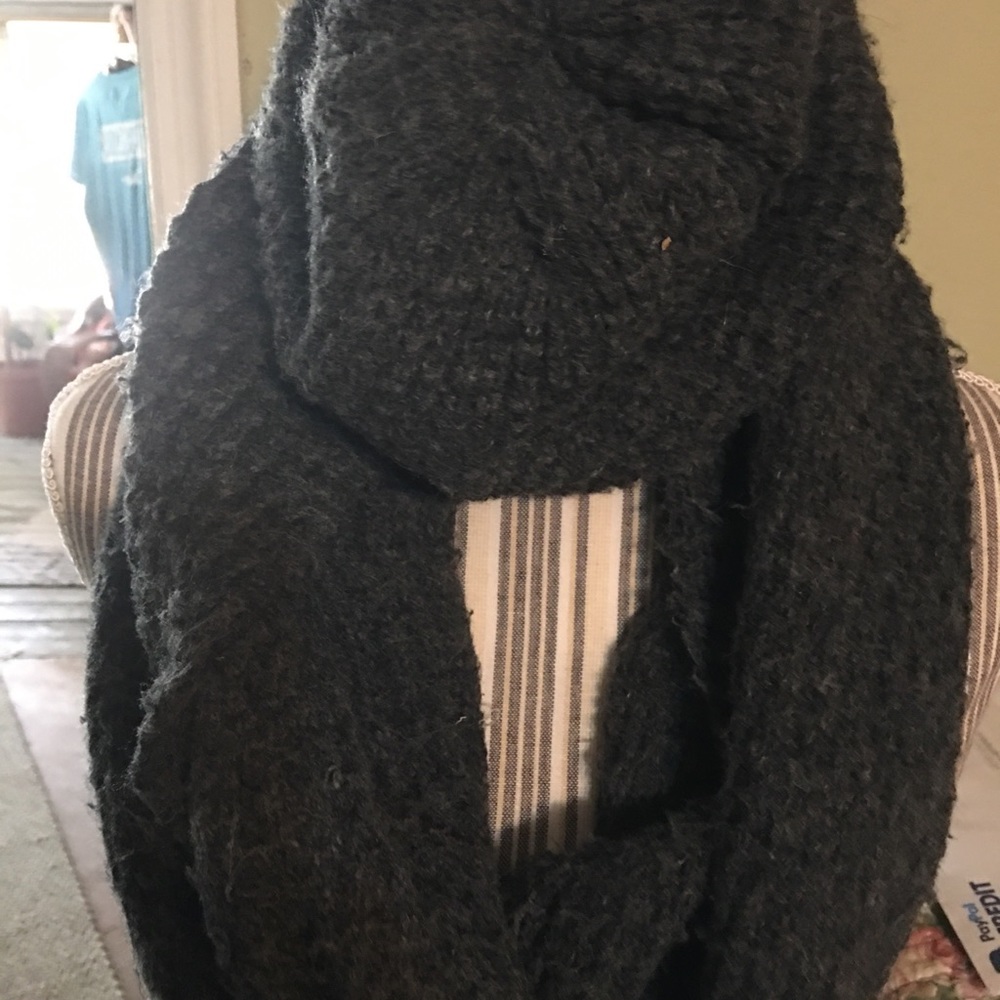 Ladies scarf and hat